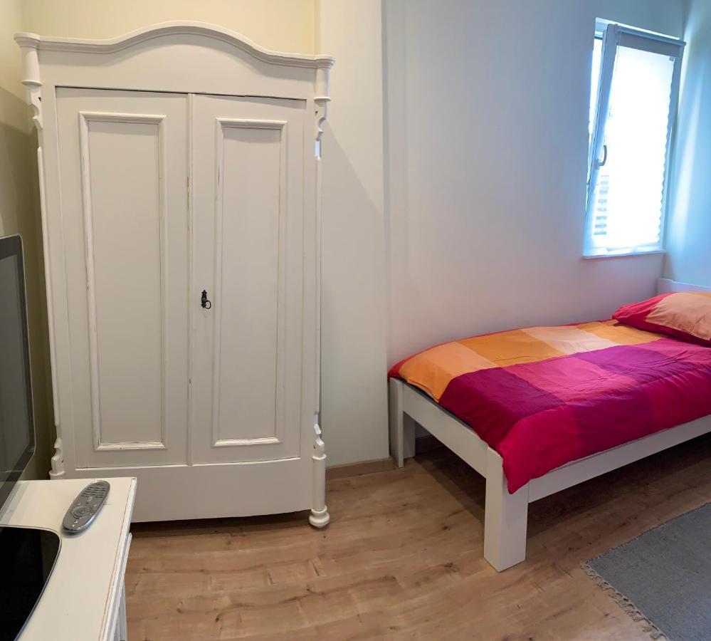 Die Senfbude - Wunderschoene Apartments Fuer 4 Personen Mit Terrasse & Stellplatz 莱比锡 外观 照片